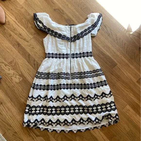 Alice + Olivia & Rozzi On/Off- Shoulder Mini Dress size 4 EUC - Picture 6 of 11